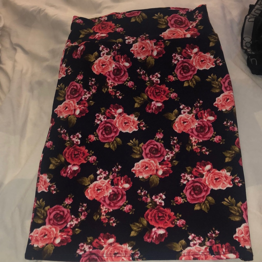 Htf rose print pencil skirt EEUC